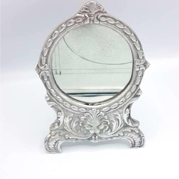 Vintage Pewter mirror / Vanity mirror / Pewter frame Hand crafted Vintage - Picture 12 of 15